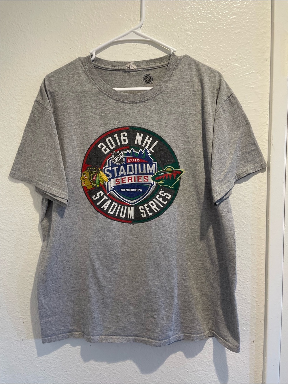 Official NHL 2016 Stadium Series Shirt Minnesota Wild Chicago Blackhawks Men's L